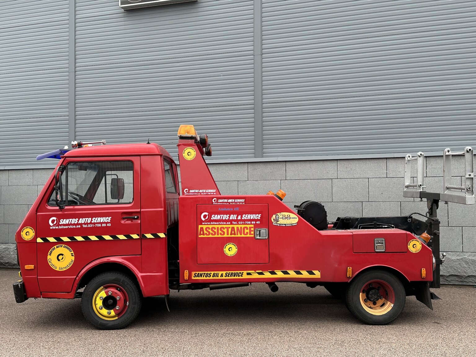 Exteriörbild på 1983 Volkswagen LT46 bärgare (11)