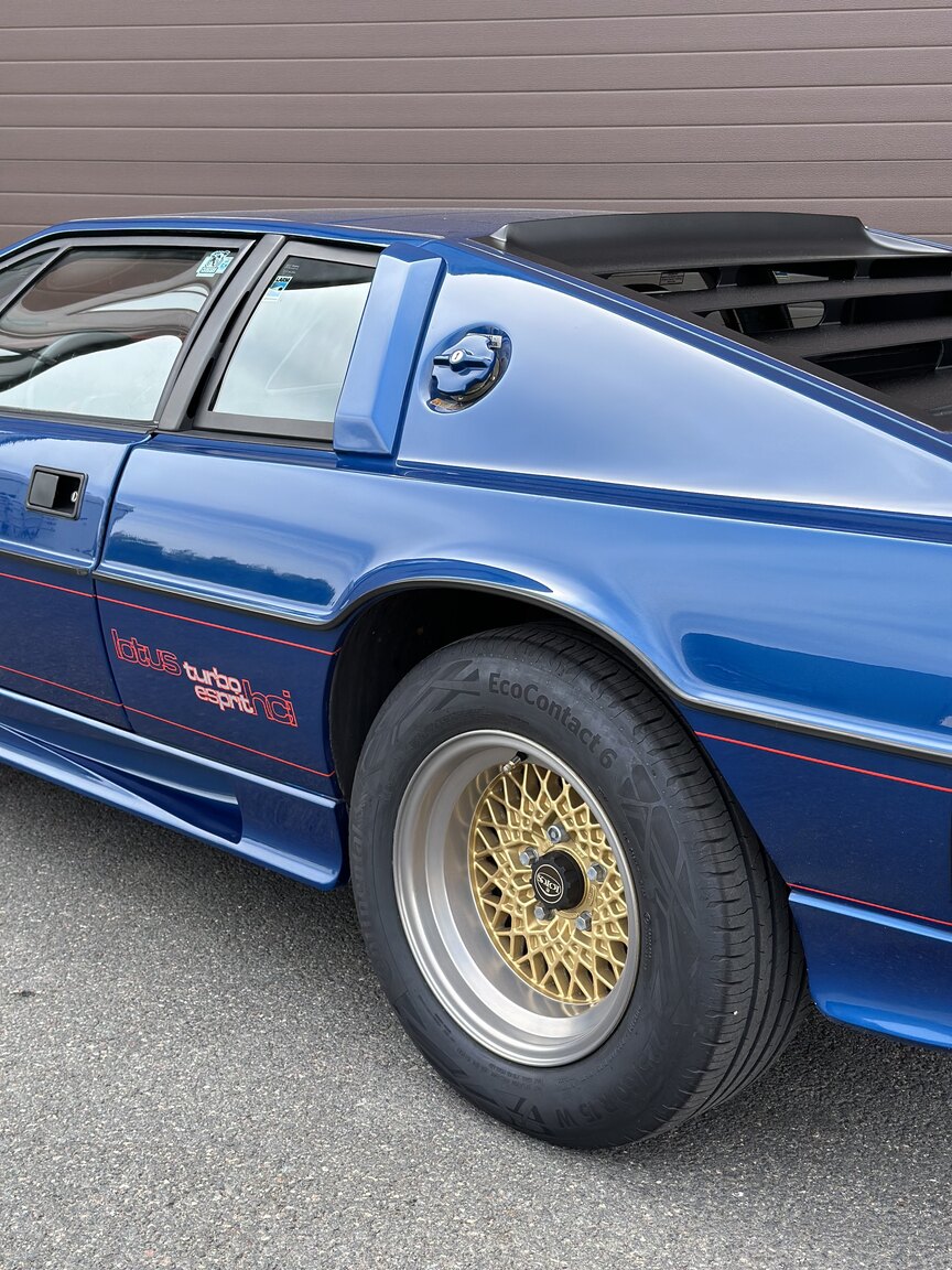 Aussenfoto 1987 Lotus Esprit Turbo HCi (34)