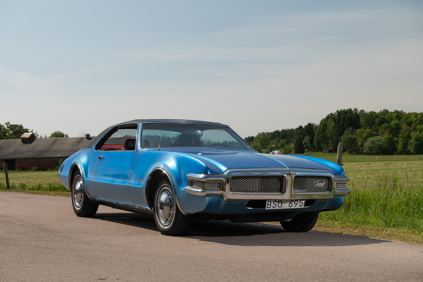 Exterior image of 1968 Oldsmobile Toronado (1)