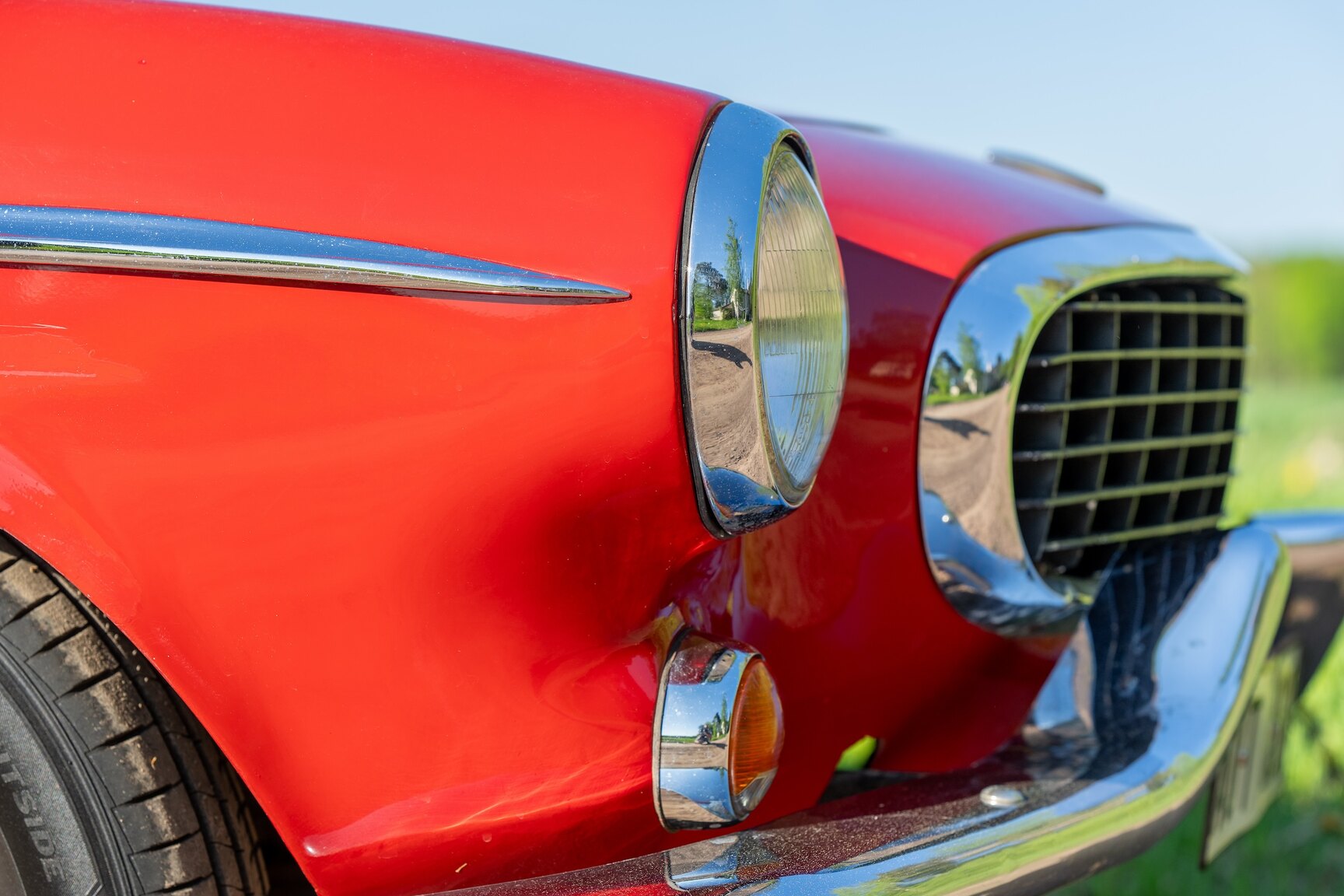 Exterior image of 1961 Volvo P1800