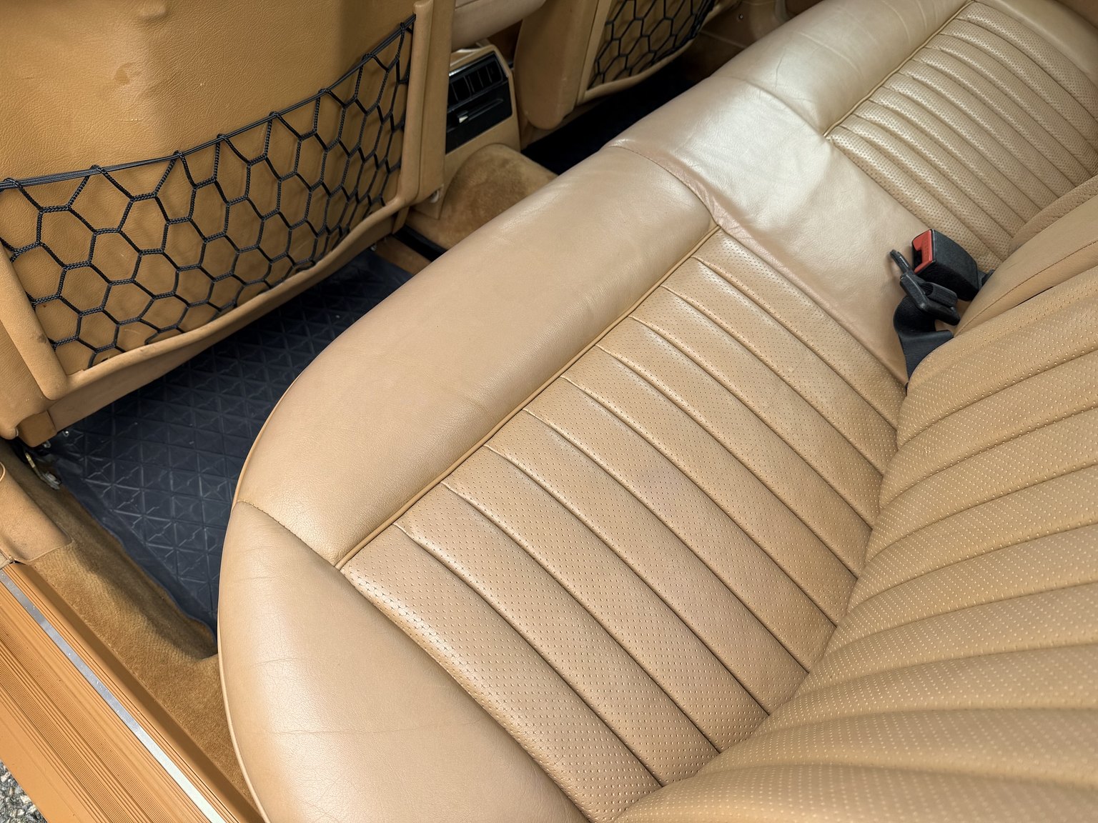 Interiörbild 1987 Mercedes-Benz 300 SE