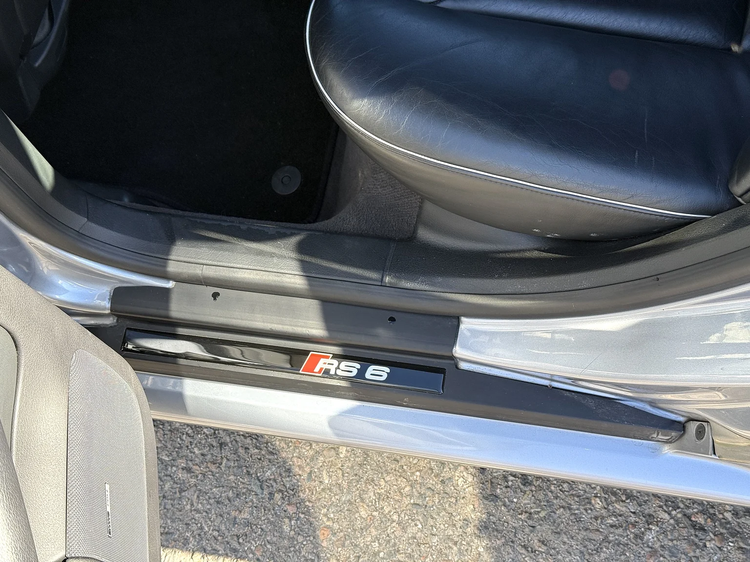 Interior image of 2002 Audi RS 6 Avant (89)