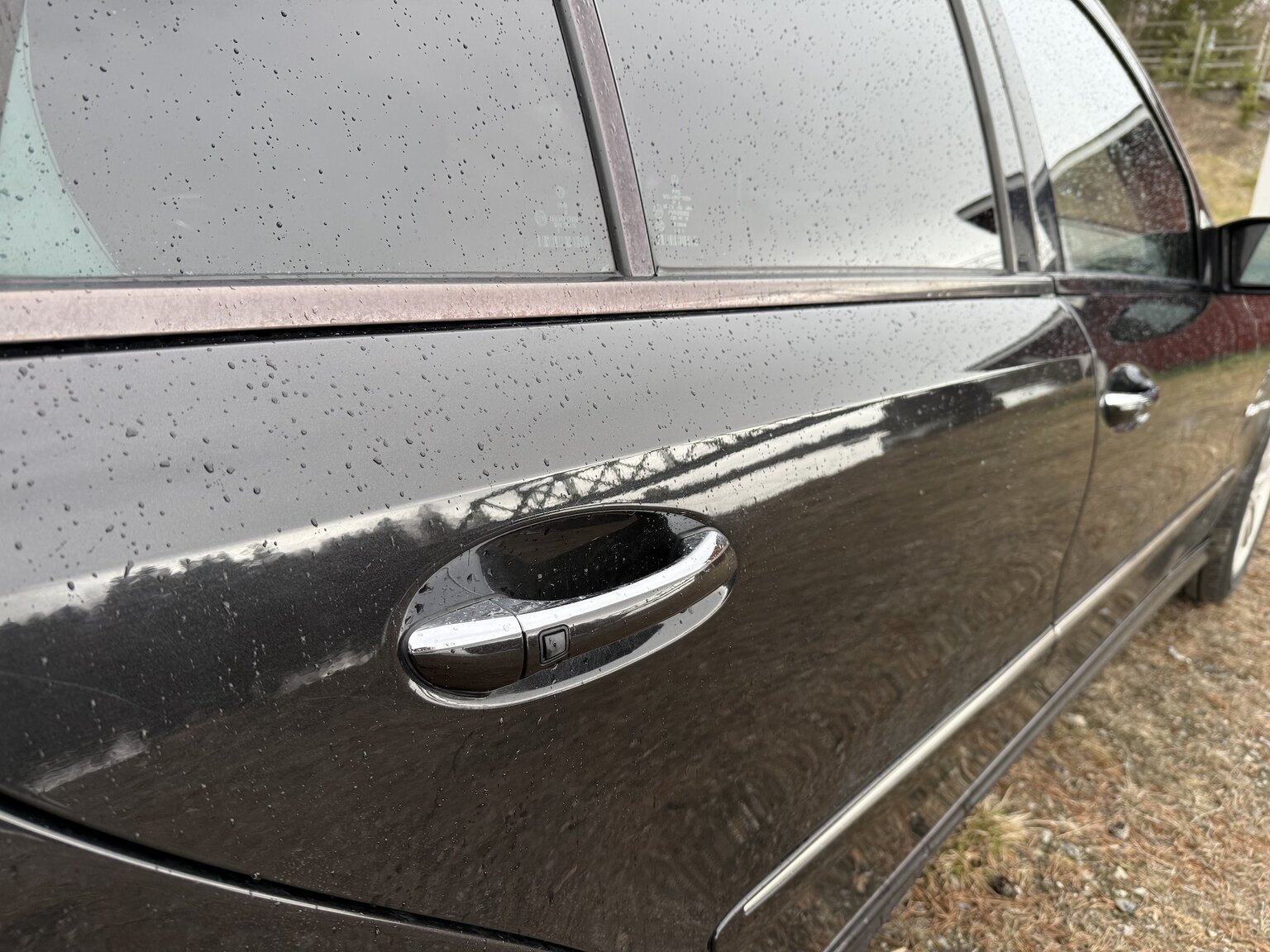 Exterior image of 2005 Mercedes-Benz E 55 T AMG