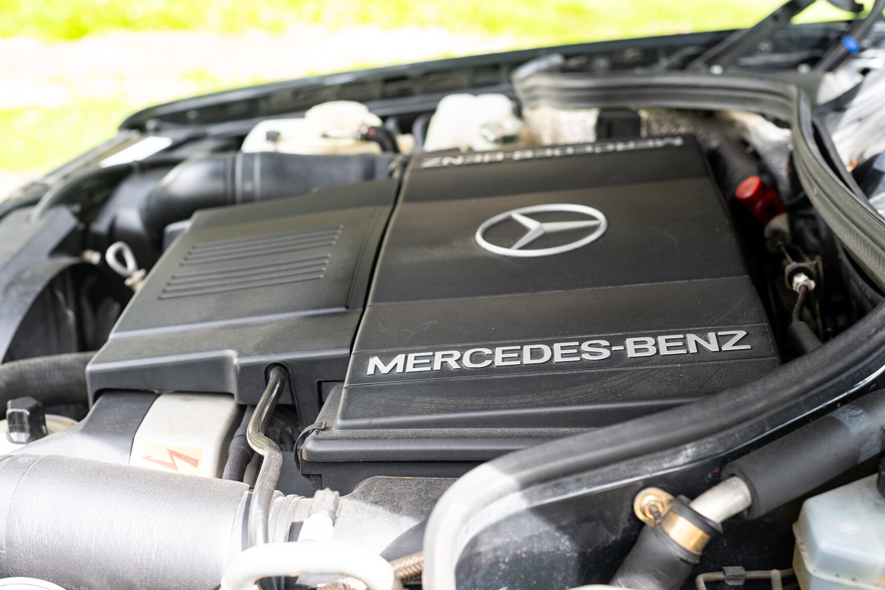Image of 1993 Mercedes-Benz 400 E mechanics