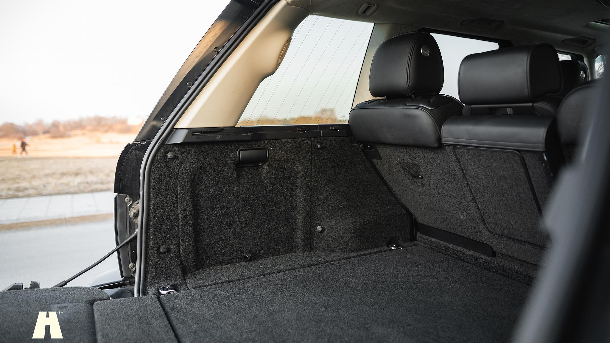 Interior image of 2012 Land Rover Range Rover Westminster TDV8 (L322)