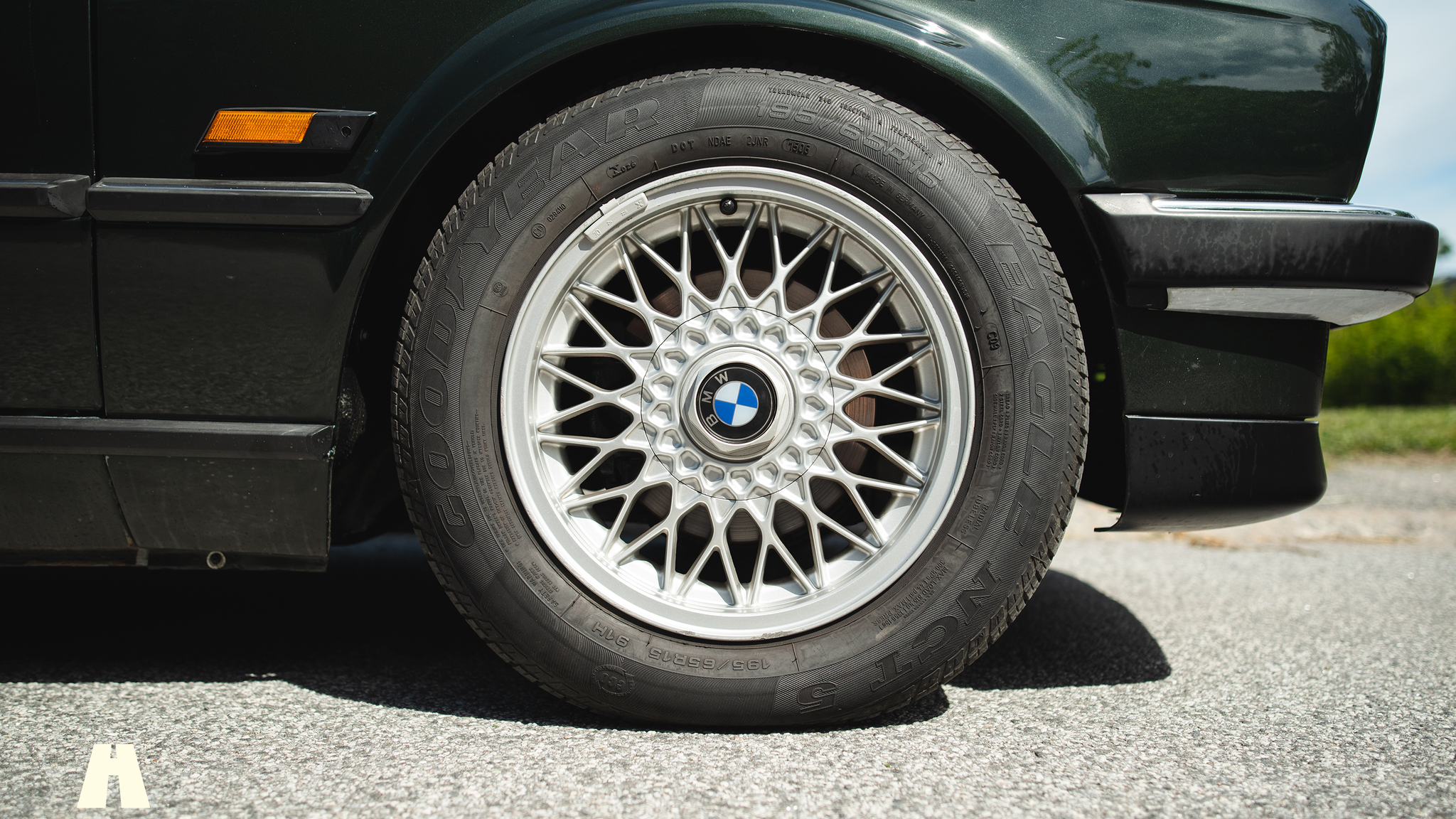 Exteriörbild på 1990 BMW 320i Cabrio