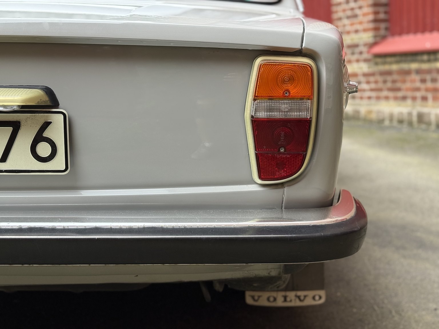 Exterior image of 1970 Volvo 142 Automatic
