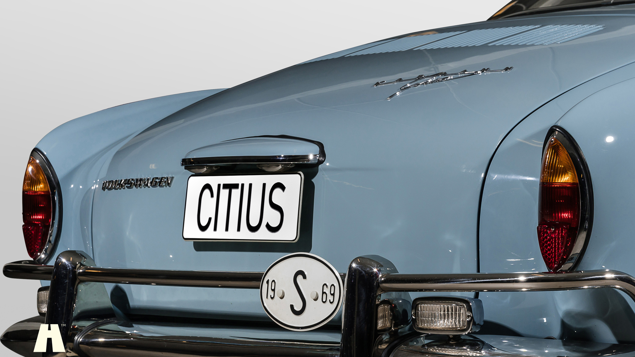 Exterior image of 1969 Volkswagen Karmann Ghia (12)