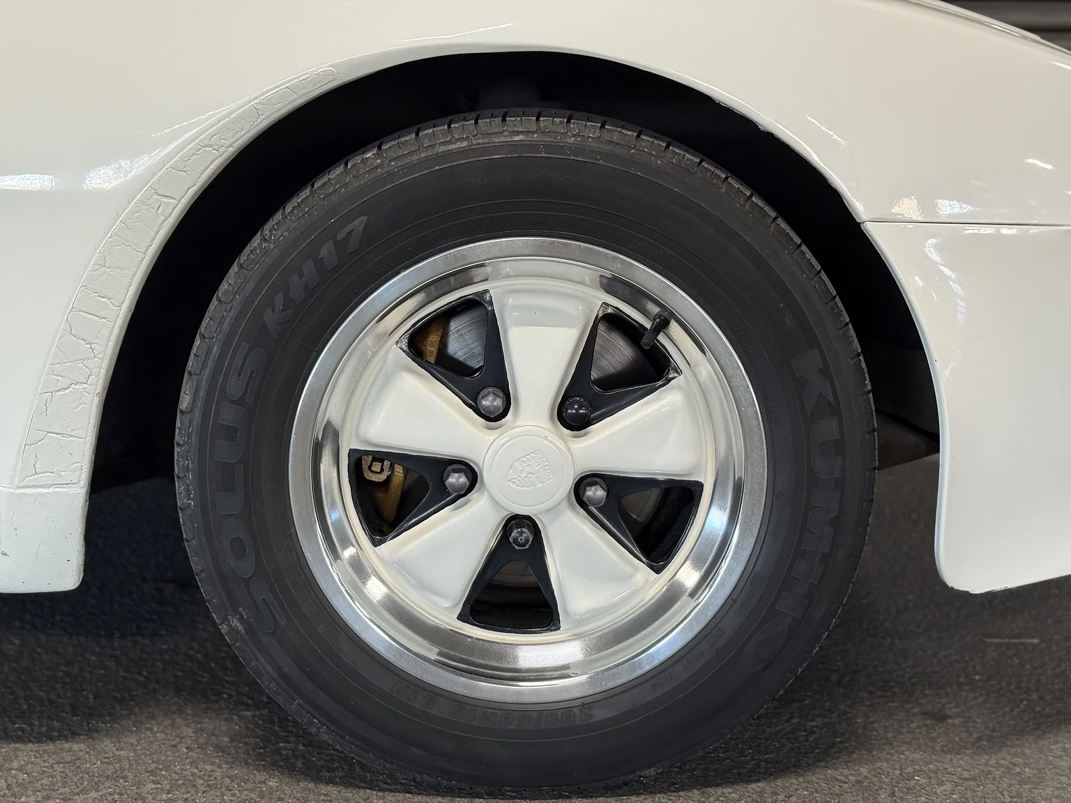 Aussenfoto 1984 PORSCHE 944 Targa (34)