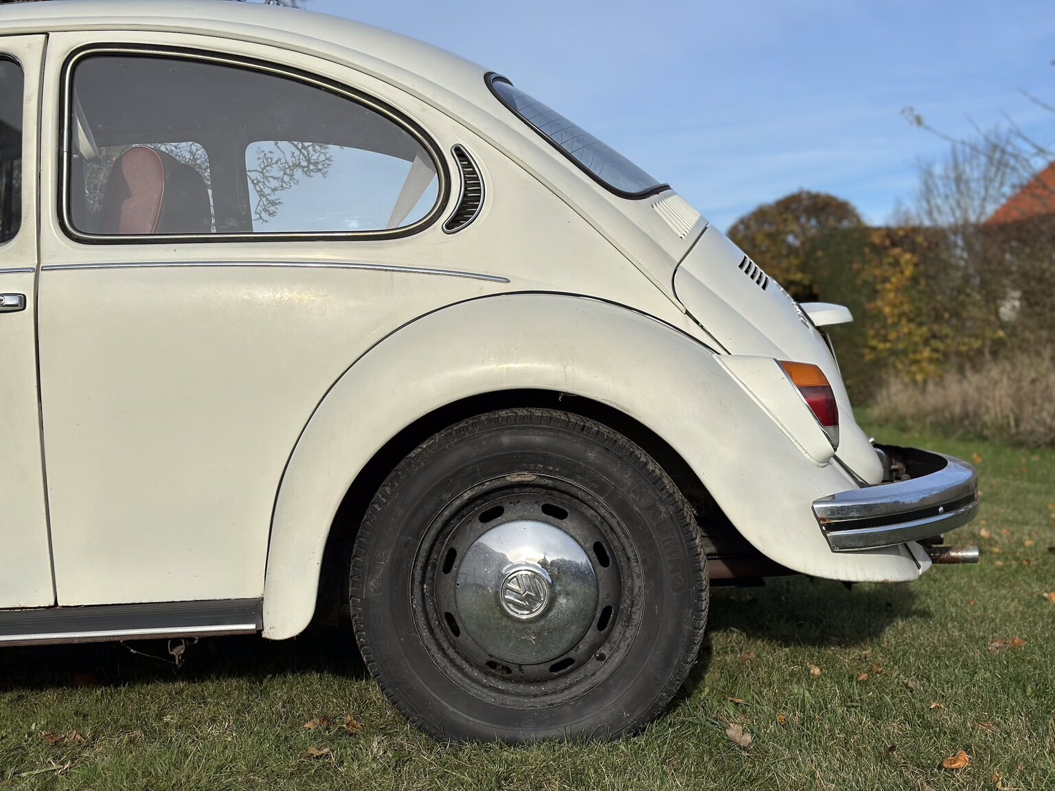 Exterior image of 1971 Volkswagen Beetle 1302 S