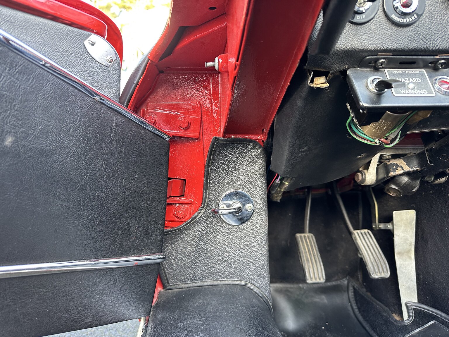 Interior image of 1965 Jaguar E-Type Series 1 (6)