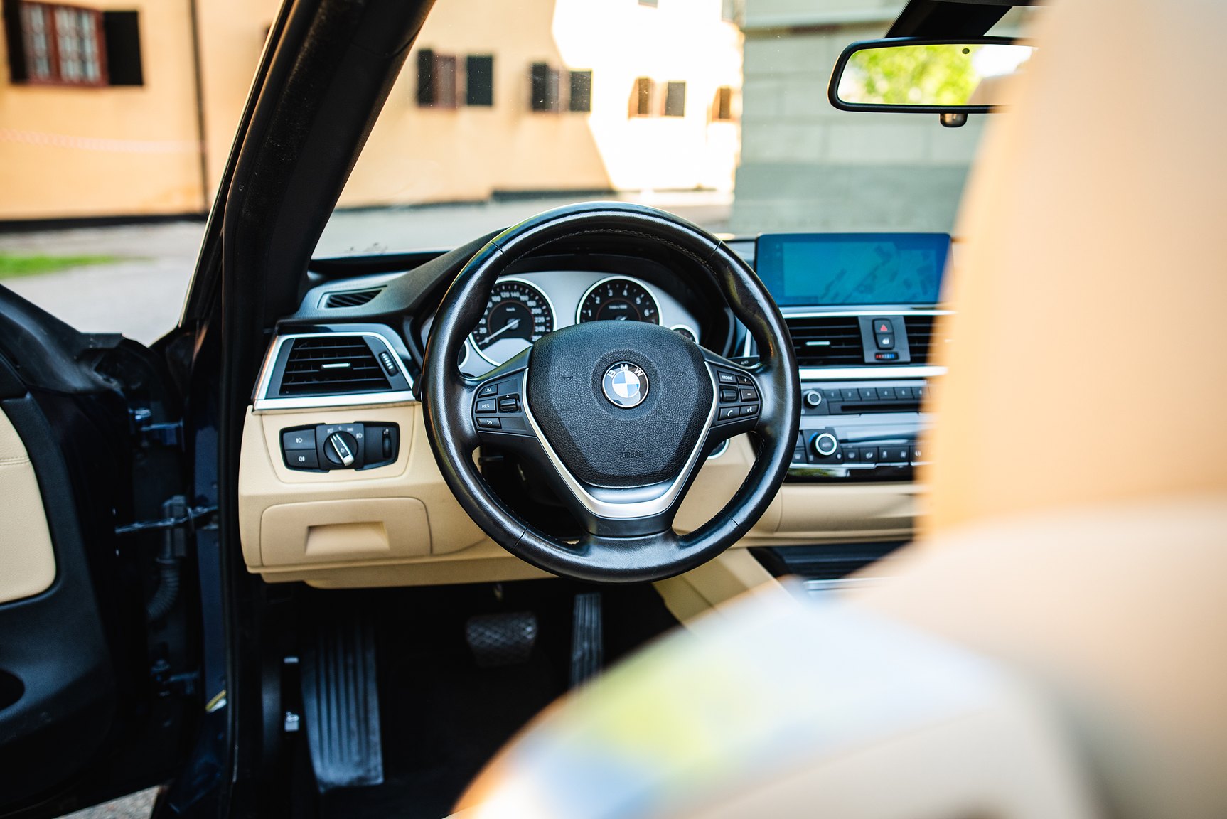 Interior image of 2018 BMW 430i xDrive Convertible