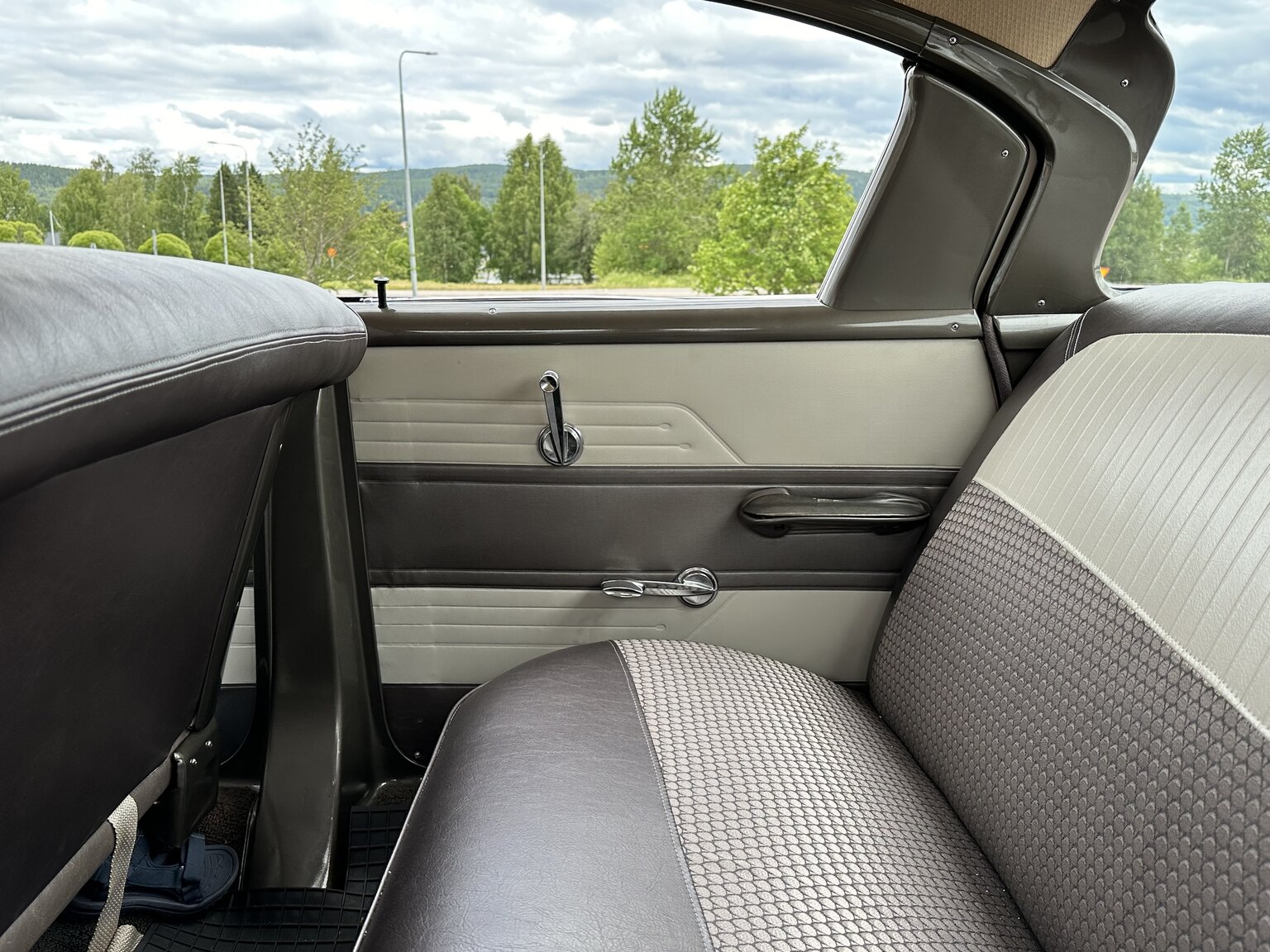 Interior image of 1959 Mercury Monterey 4-door Hardtop Cruiser