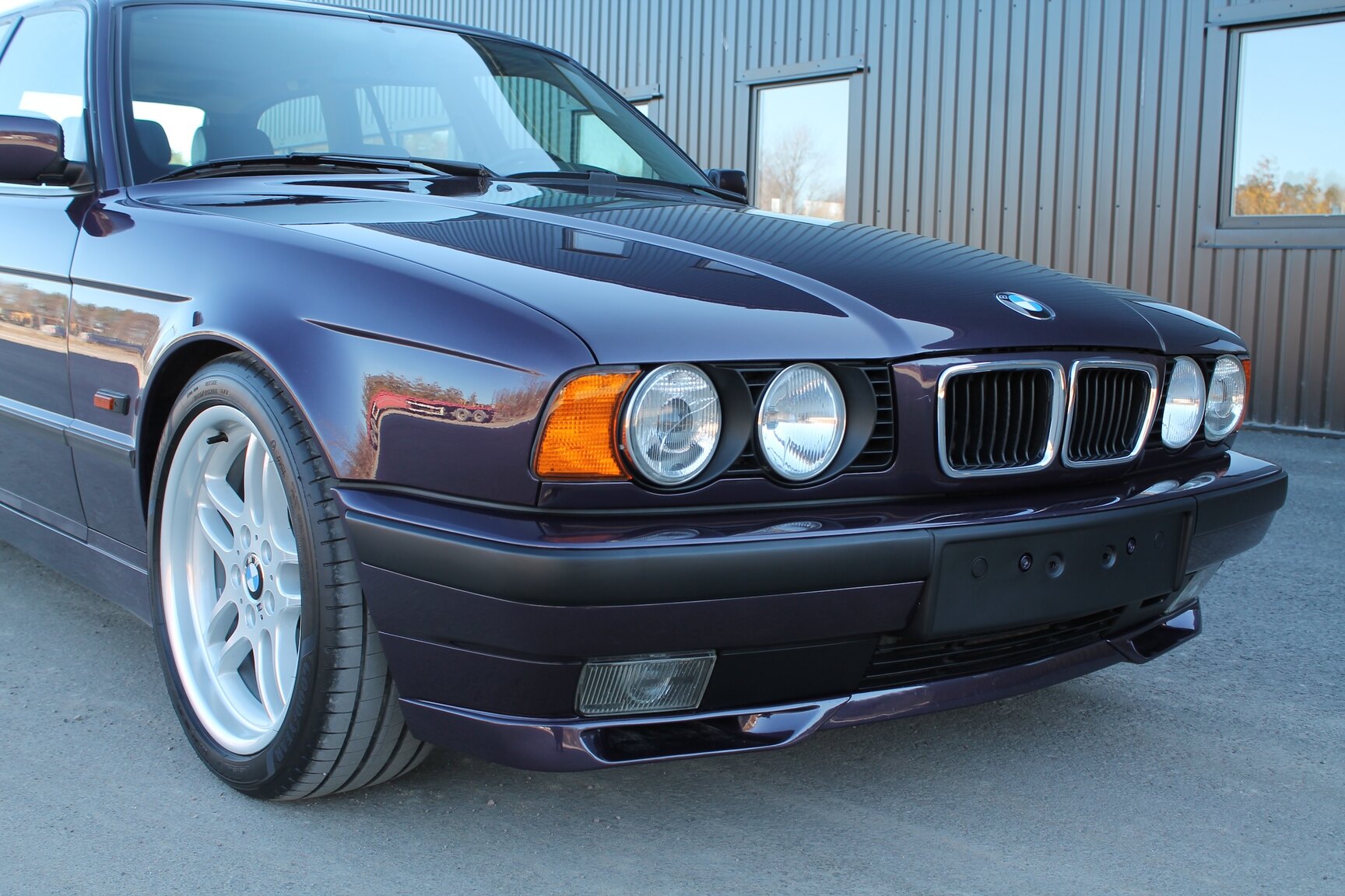 Exteriörbild på 1996 BMW 540i Touring "No Reserve Auction"