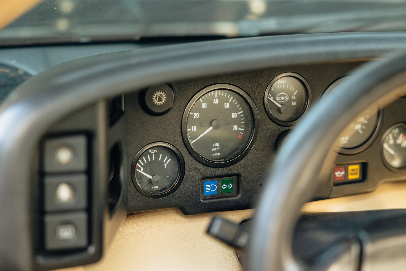 Interior image of 1989 Lotus Esprit Turbo 