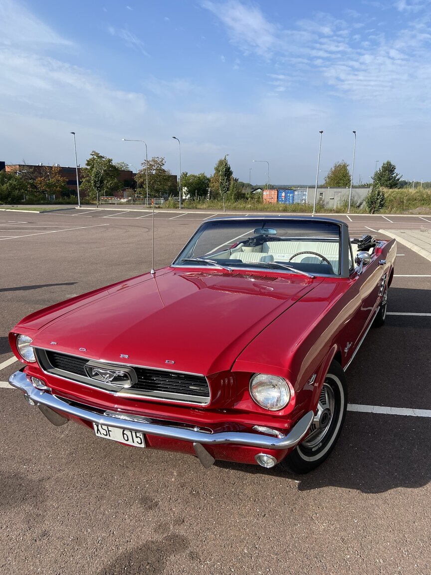 Exteriörbild på 1966 Ford Mustang Convertible