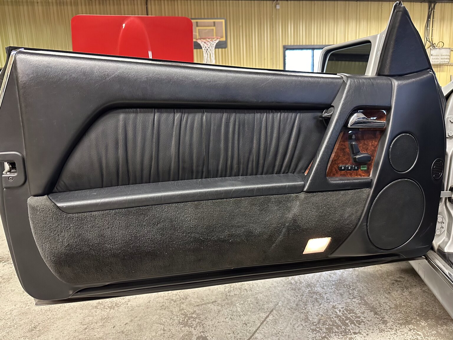 Interiörbild 1993 Mercedes-Benz SL 320