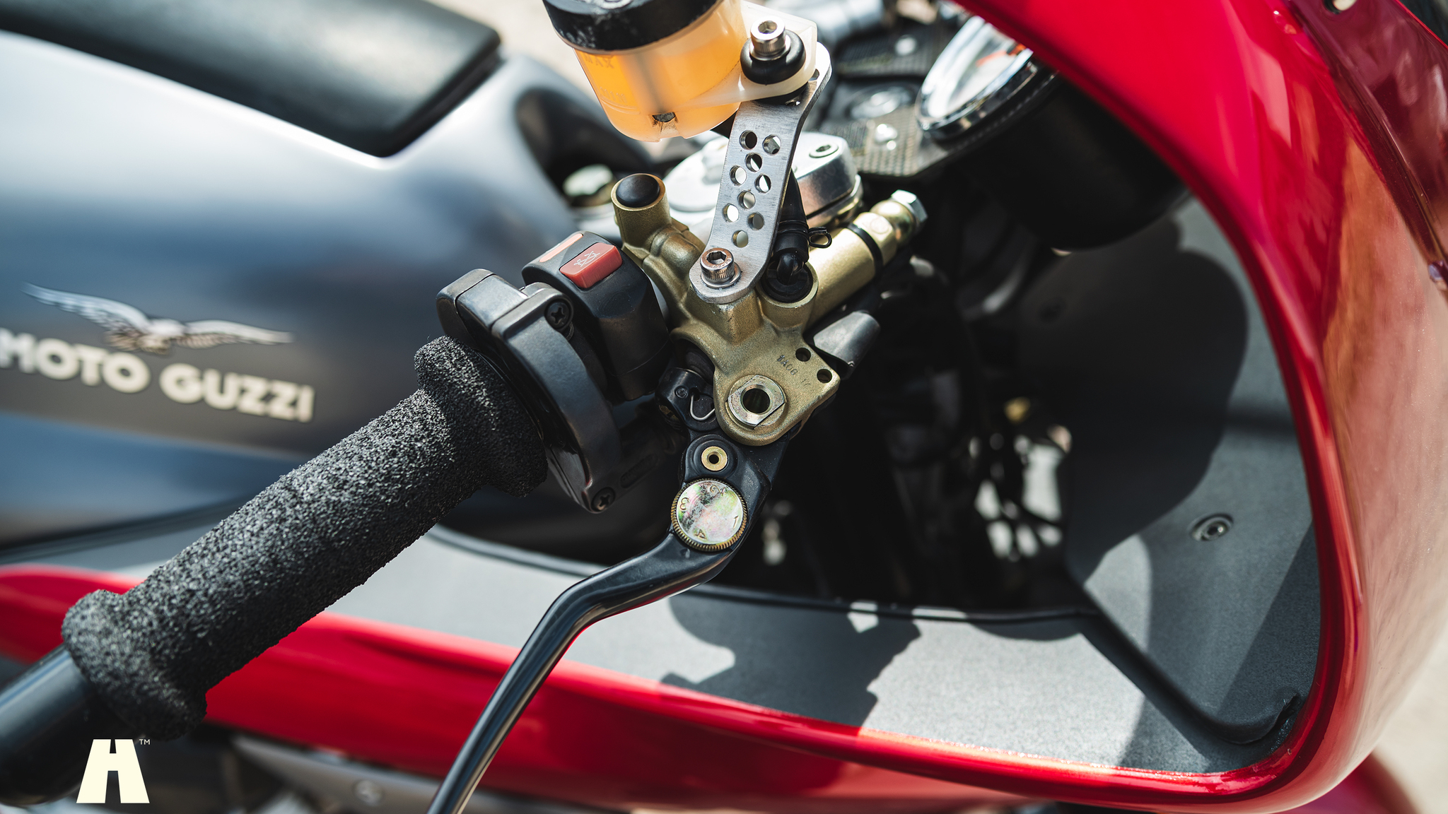 Image of 2002 Moto Guzzi V11 Le Mans mechanics (7)