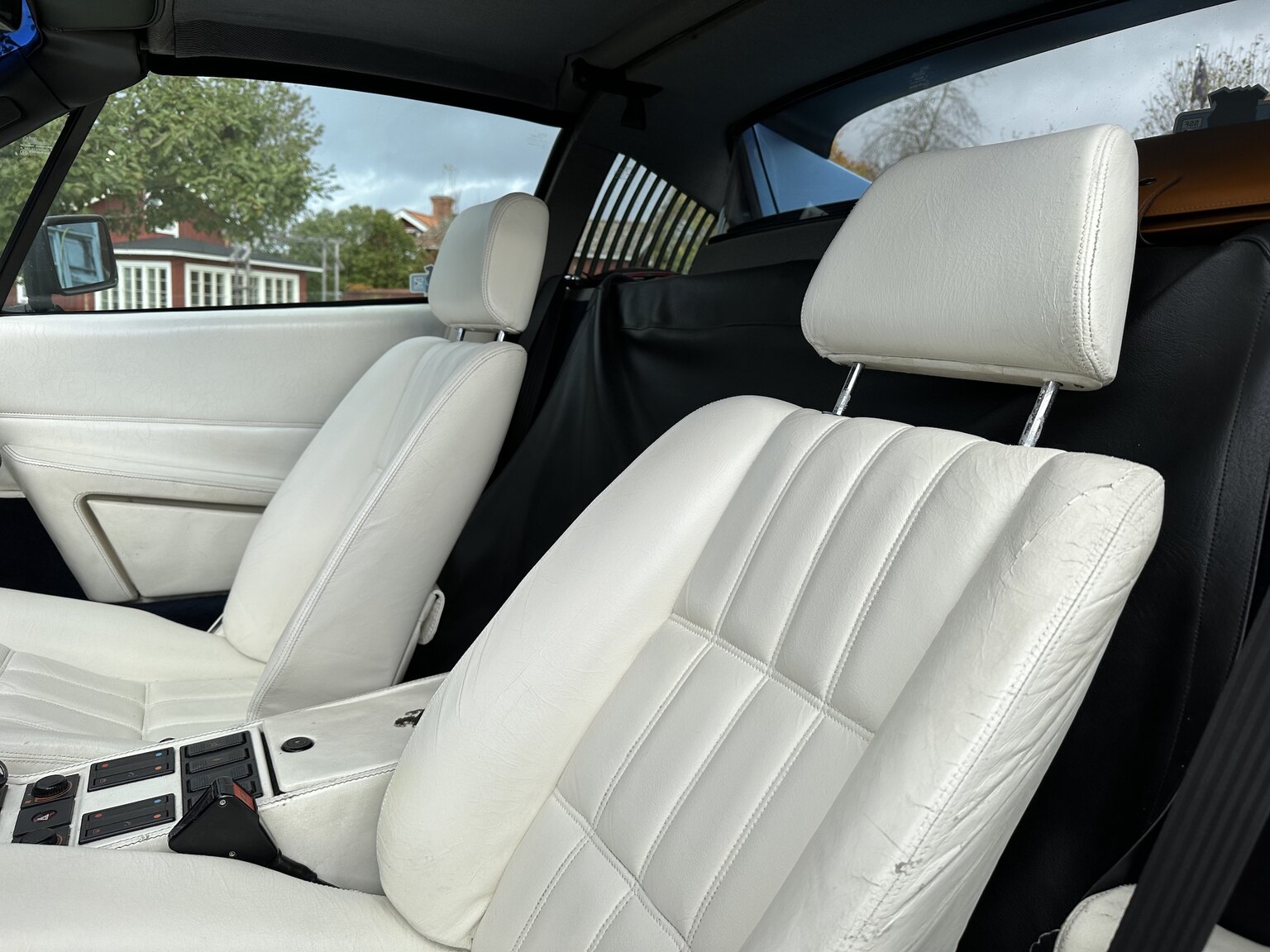 Innenraumfoto von 1986 Ferrari 328 GTS