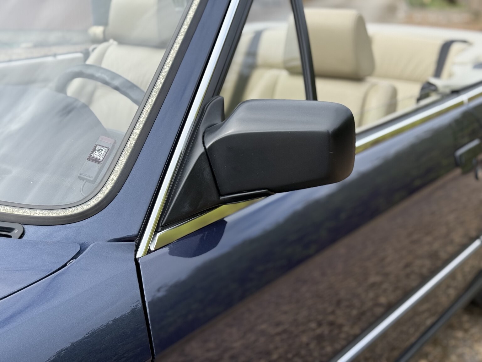 Exterior image of 1987 BMW 325i Convertible