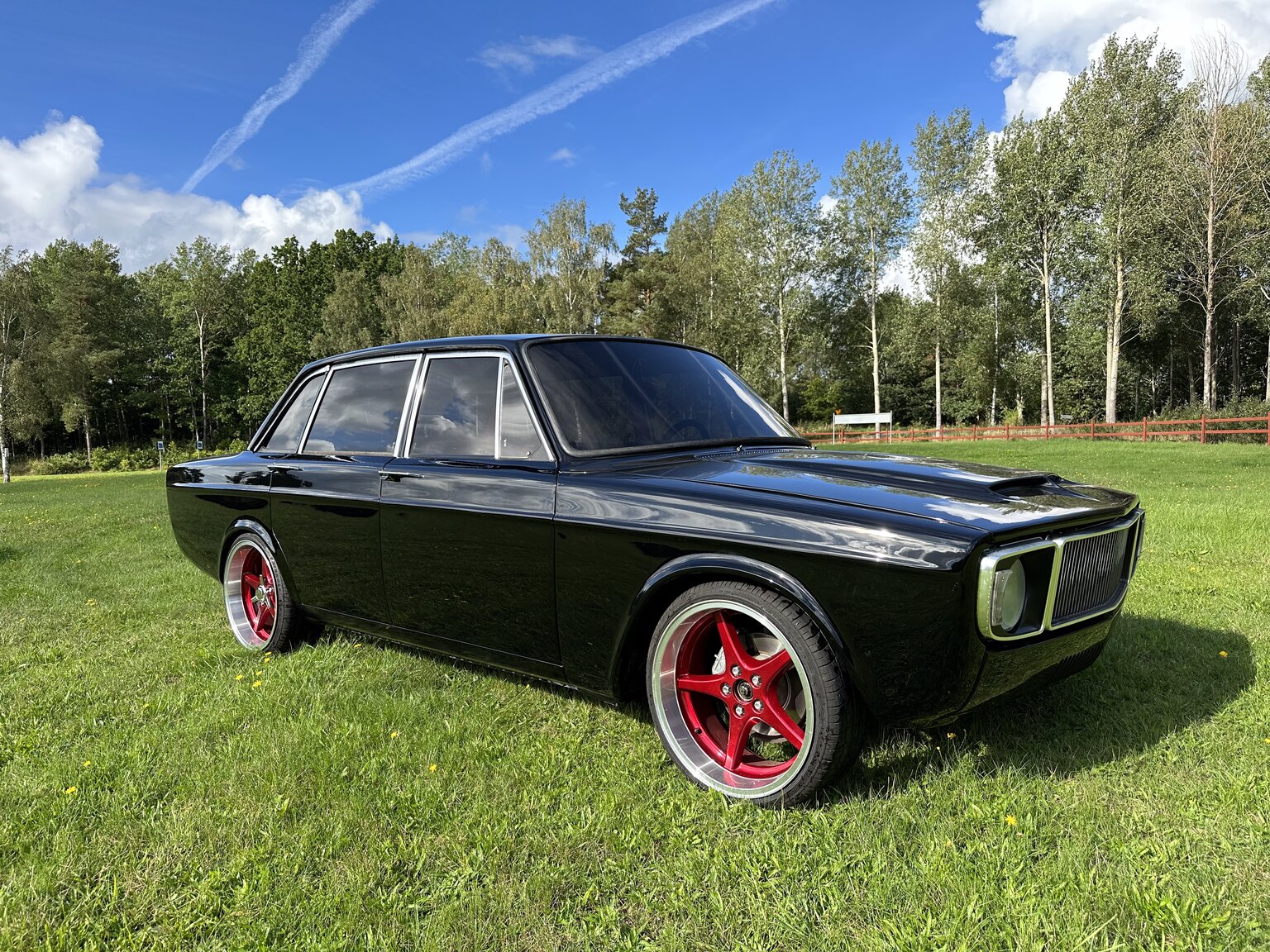Aussenfoto 1969 Volvo 144 custom