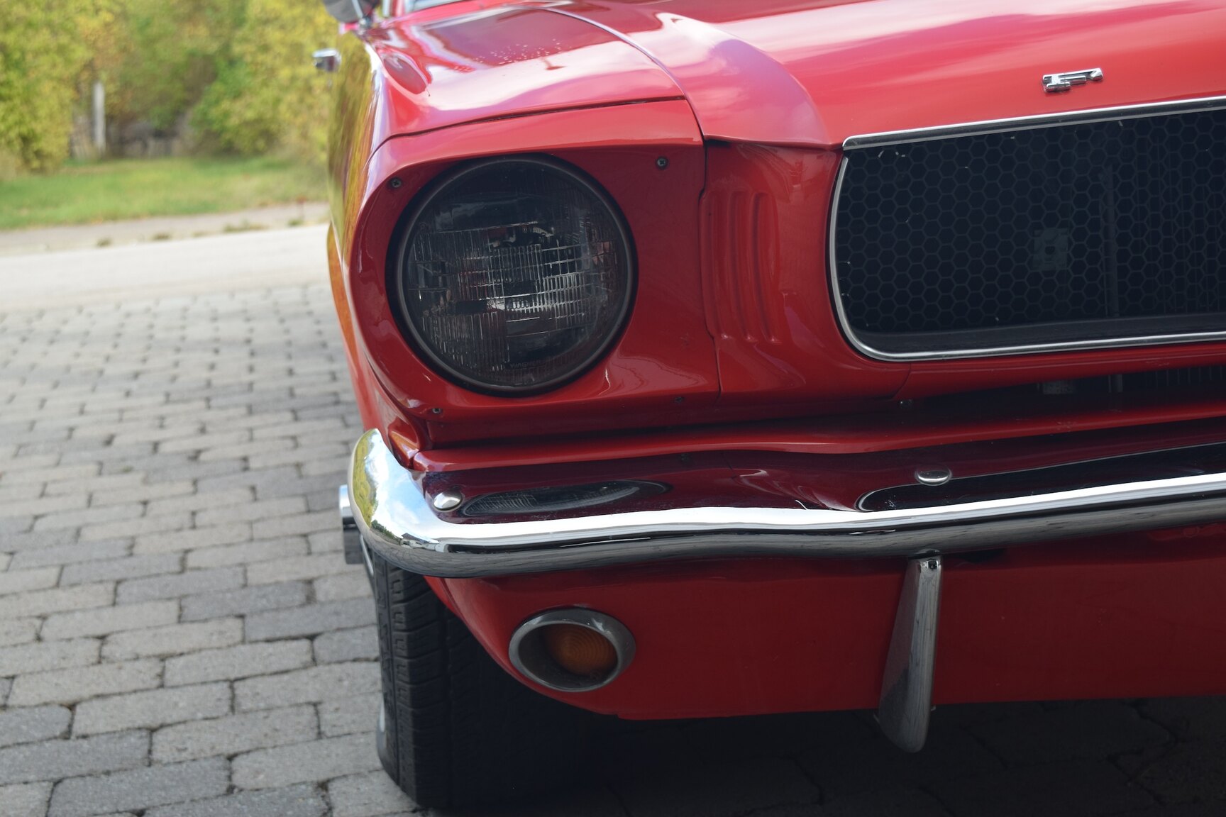 Exterior image of 1965 Ford Mustang 