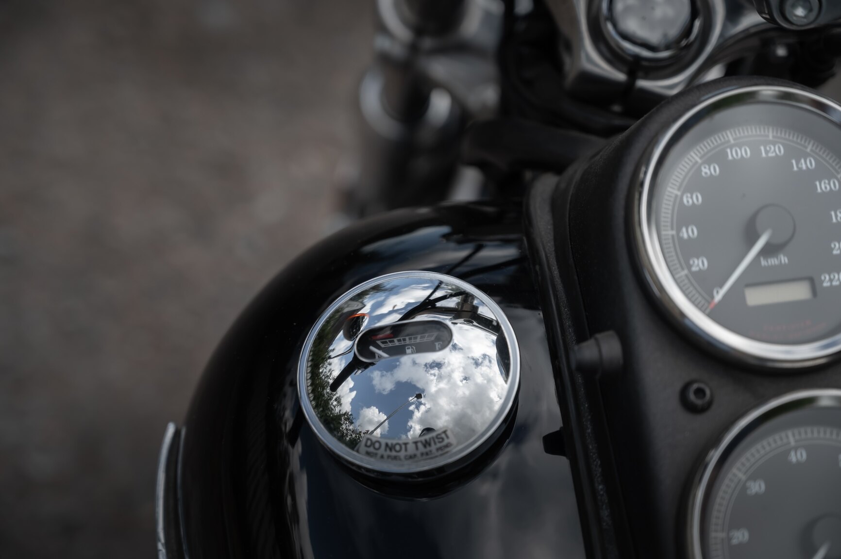 Exteriörbild på 2003 Harley-Davidson FXDL 100th Anniversary