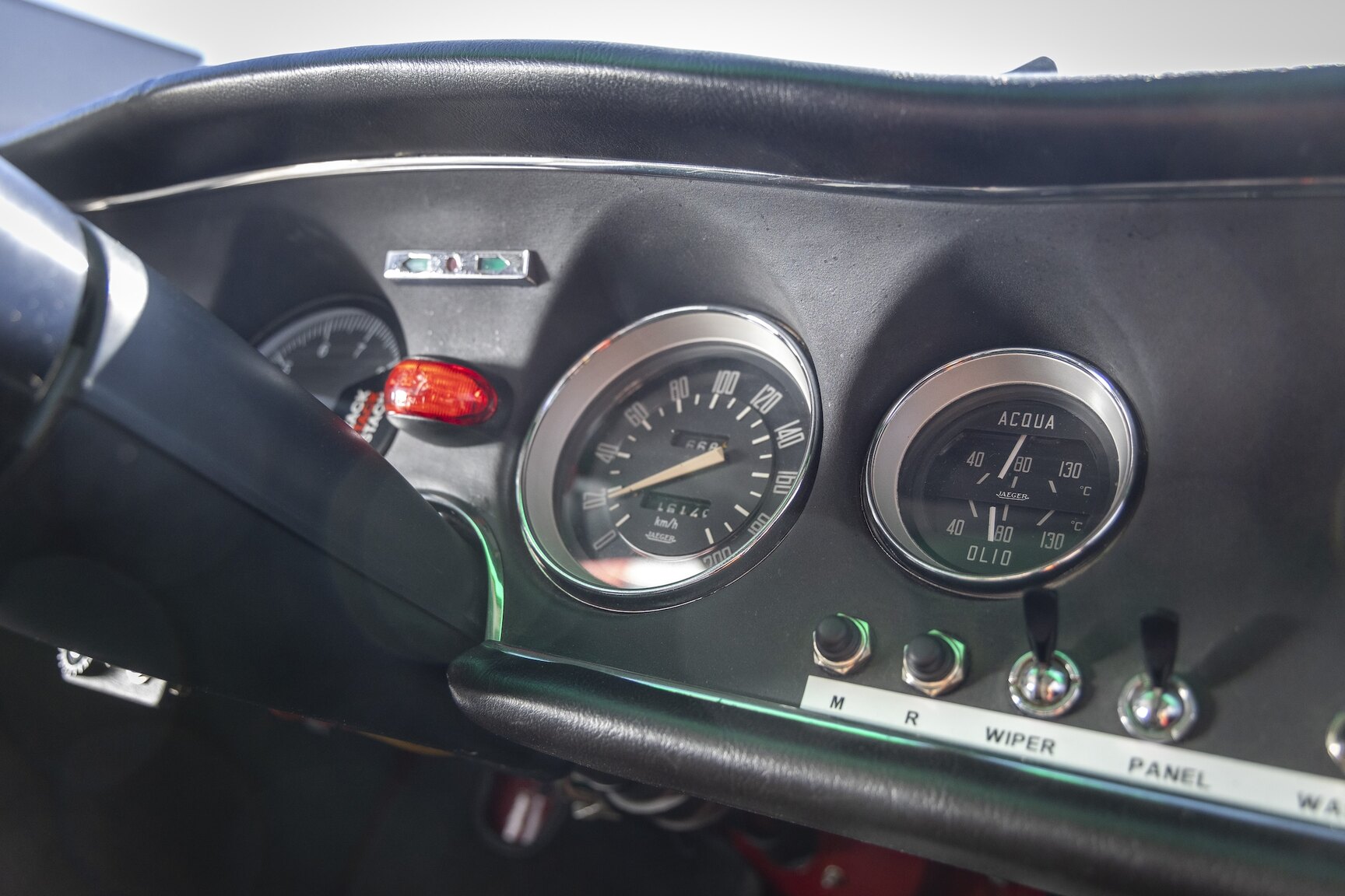 Innenraumfoto von 1968 Alfa Romeo GT 1300 Junior