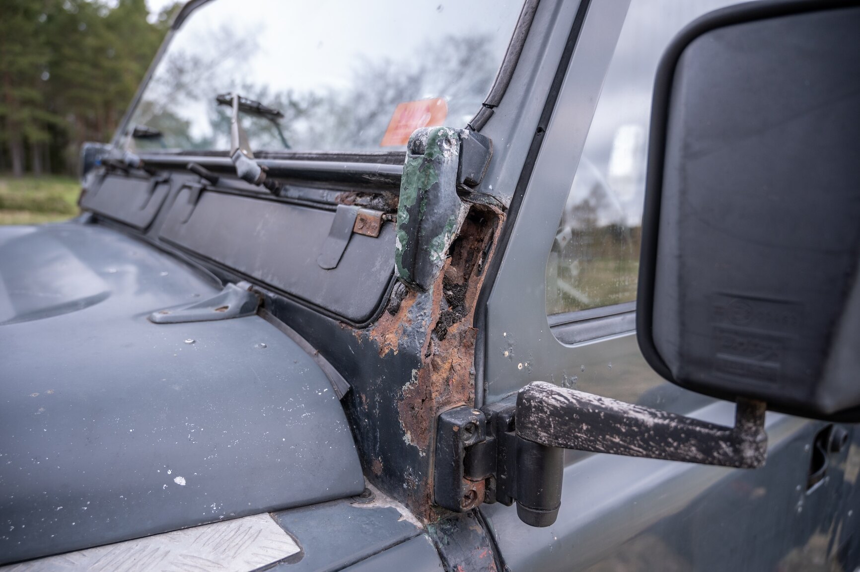 Exterior image of 1986 Land Rover 90 2.5D