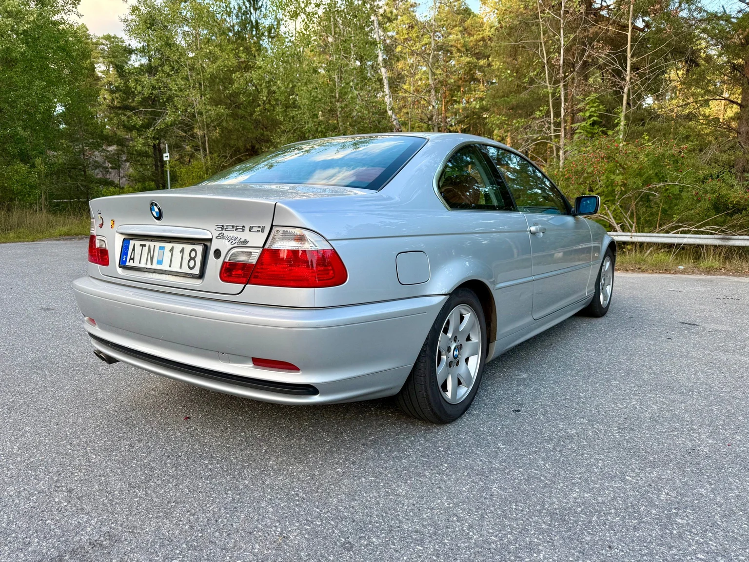 Exteriörbild på 2000 BMW 328Ci Coupé (5)