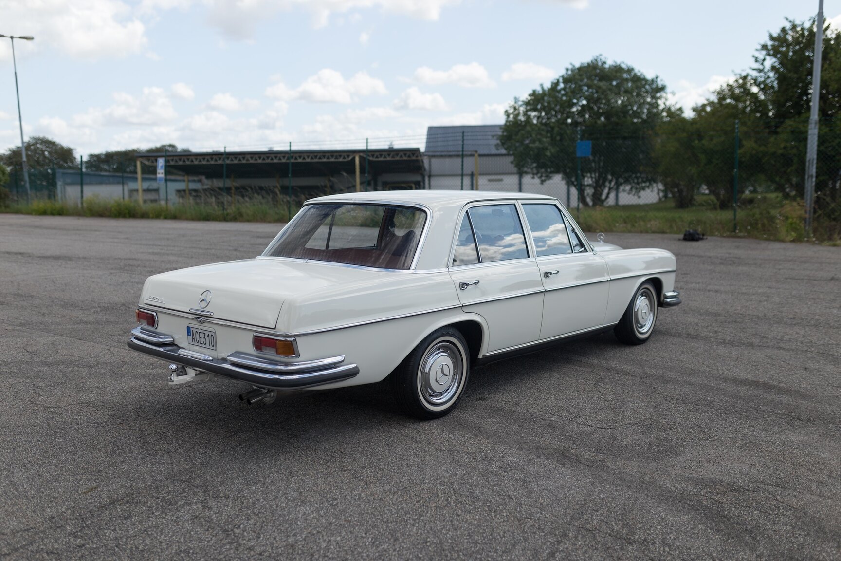 Aussenfoto 1966  Mercedes-Benz 250 
