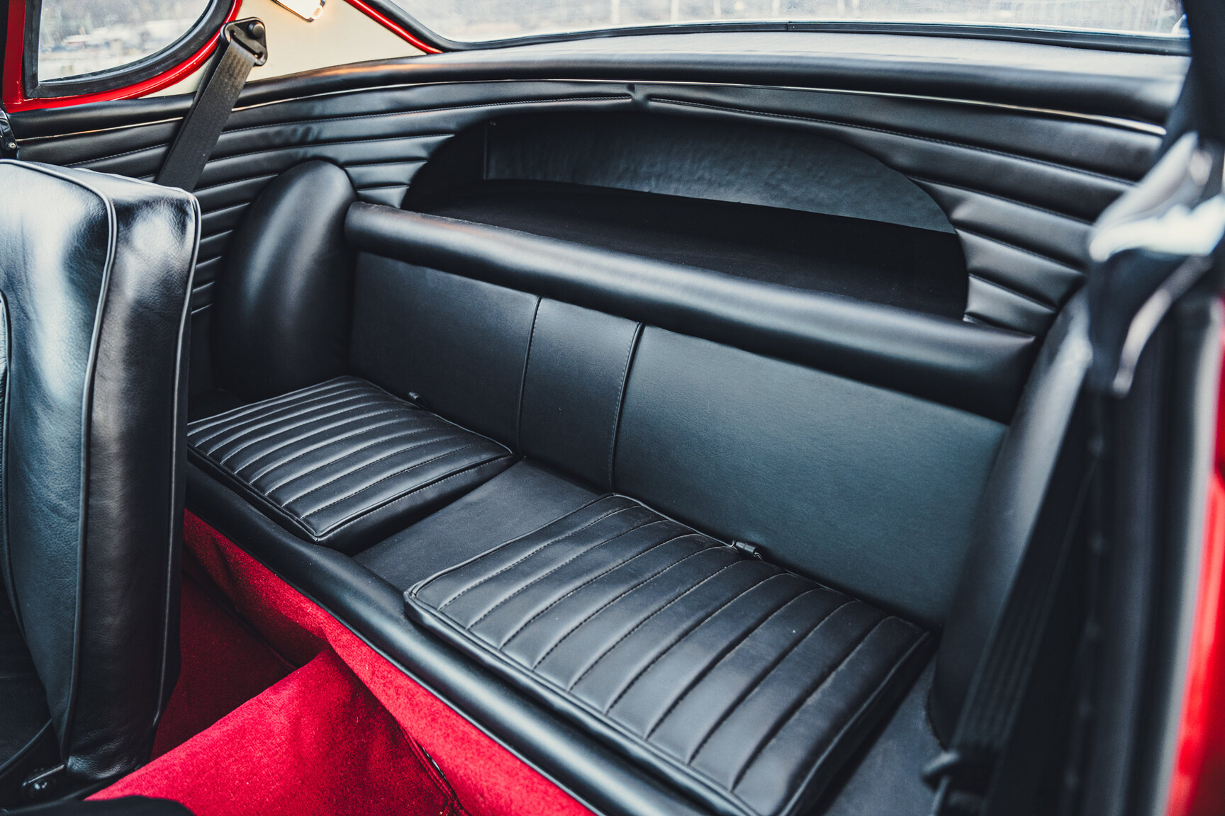 Interior image of 1963 Volvo P1800 S