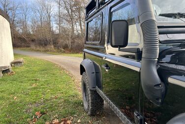 Exterior image of 2002 Land Rover Defender 90 2.5 Td5