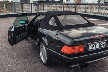 Exteriörbild på 1994 Mercedes SL320 (R129) 