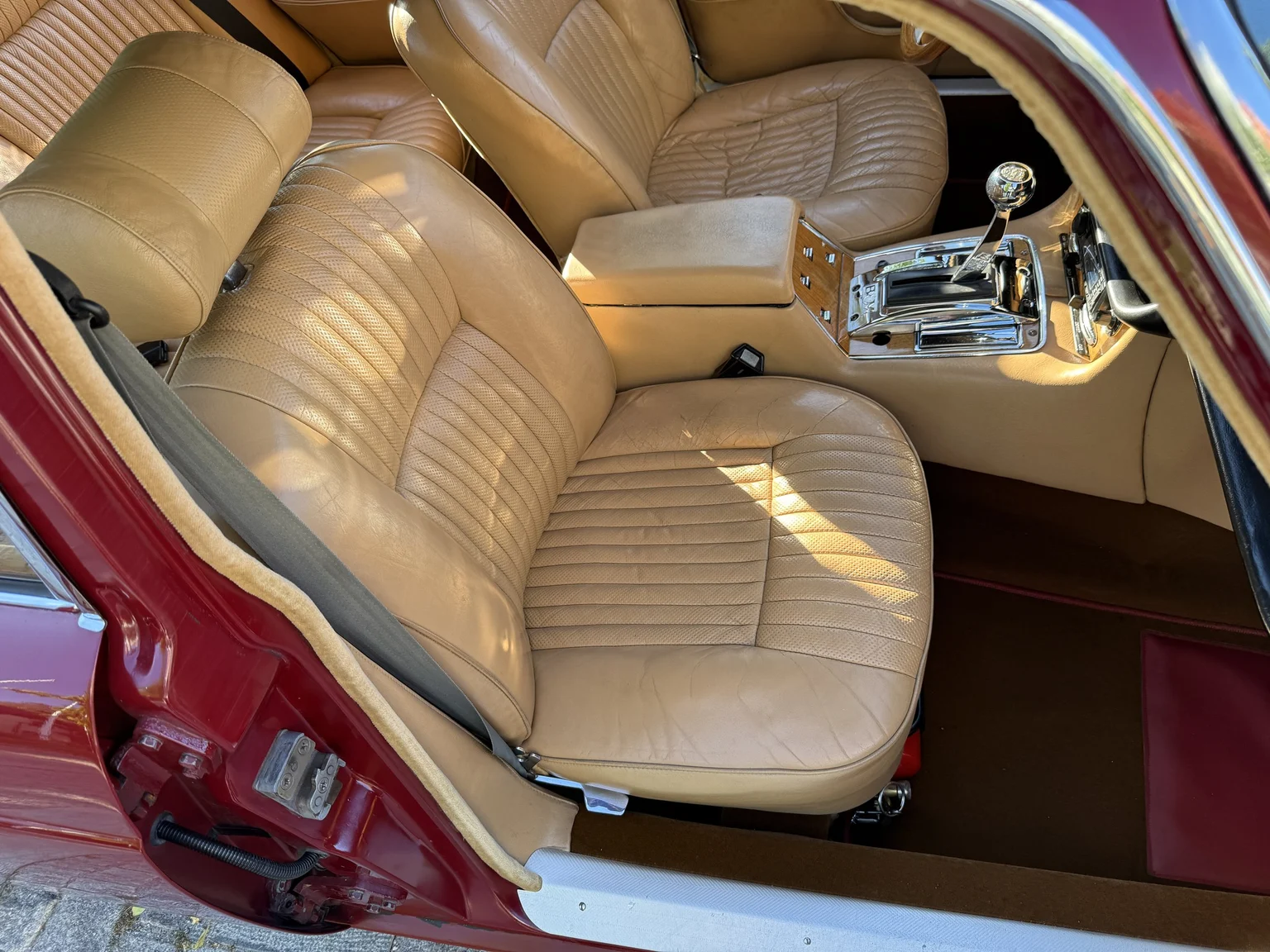 Innenraumfoto von 1970 Jaguar XJ12 Performance (59)