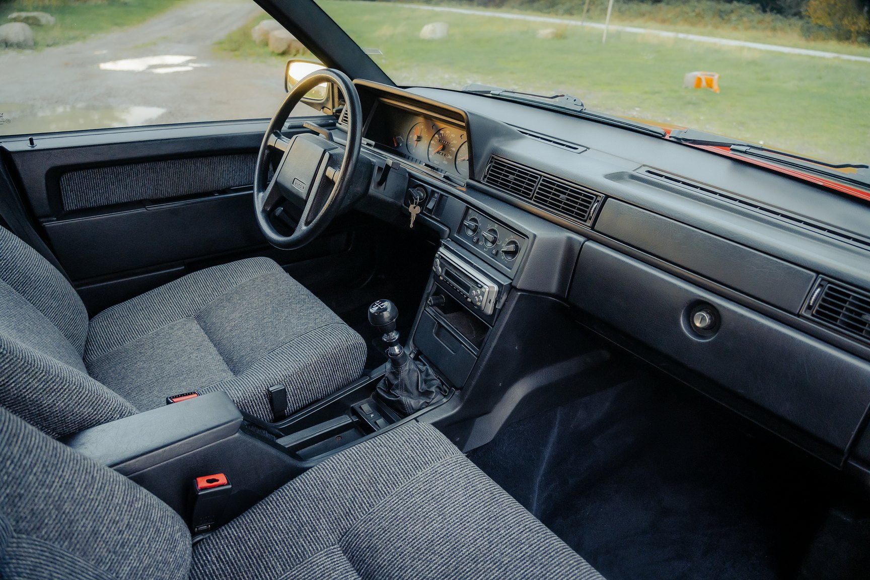 Interiörbild 1990 Volvo 740 GL