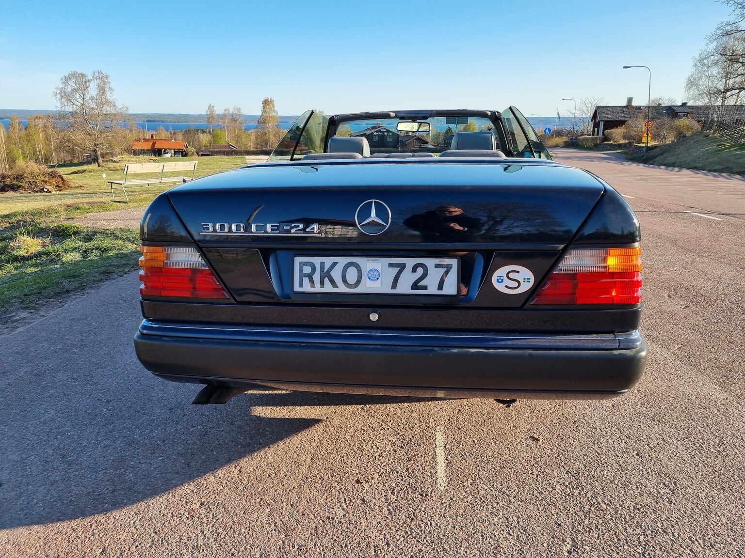 Exteriörbild på 1993 Mercedes-Benz 300 CE Cabriolet