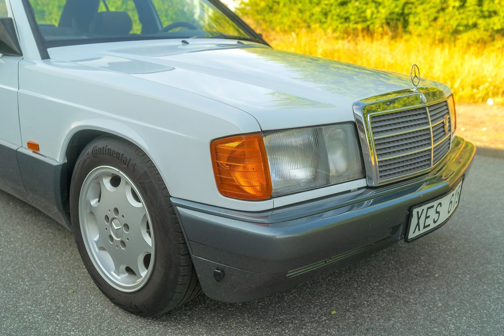 Exterior image of 1992 Mercedes-Benz 190 E 1.8 - NO RESERVE (17)
