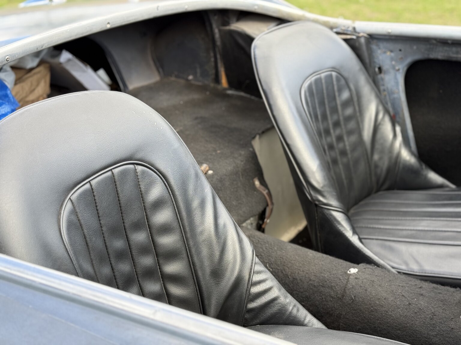 Interior image of 1958 Austin-Healey 100-6