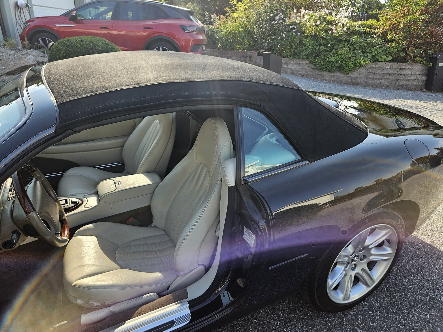 Exteriörbild på 1998 Jaguar XK8 Cabriolet