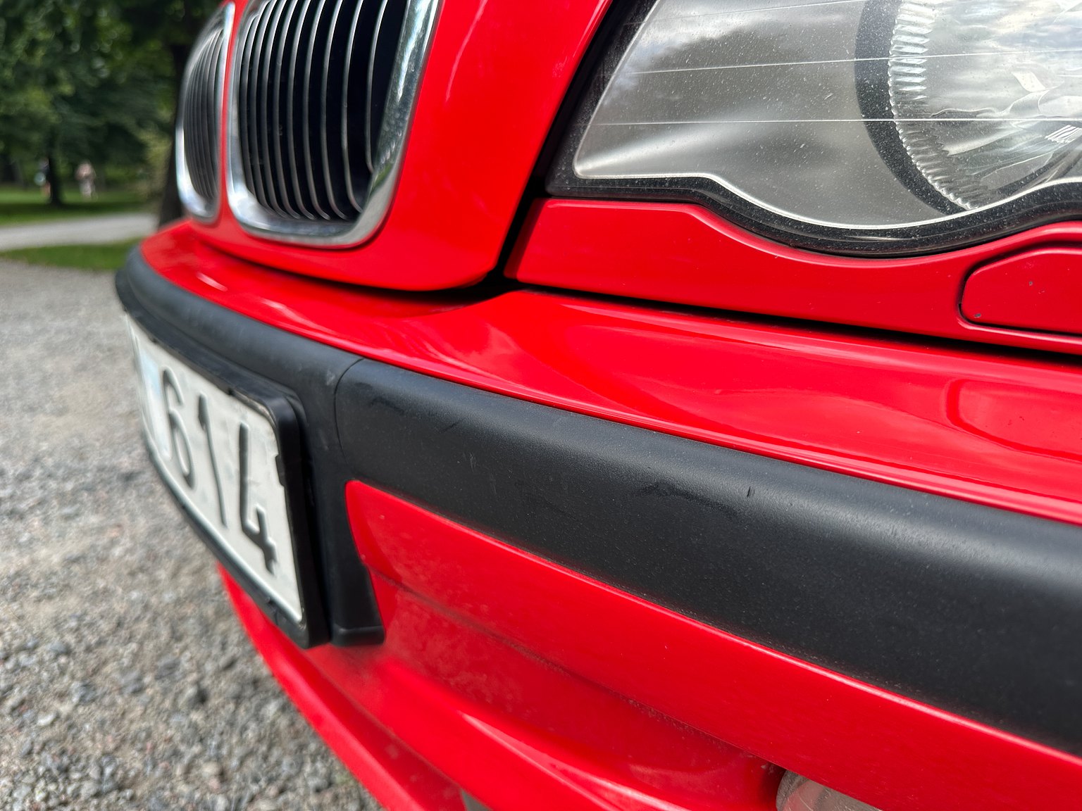 Exterior image of 2001 BMW 330Xi