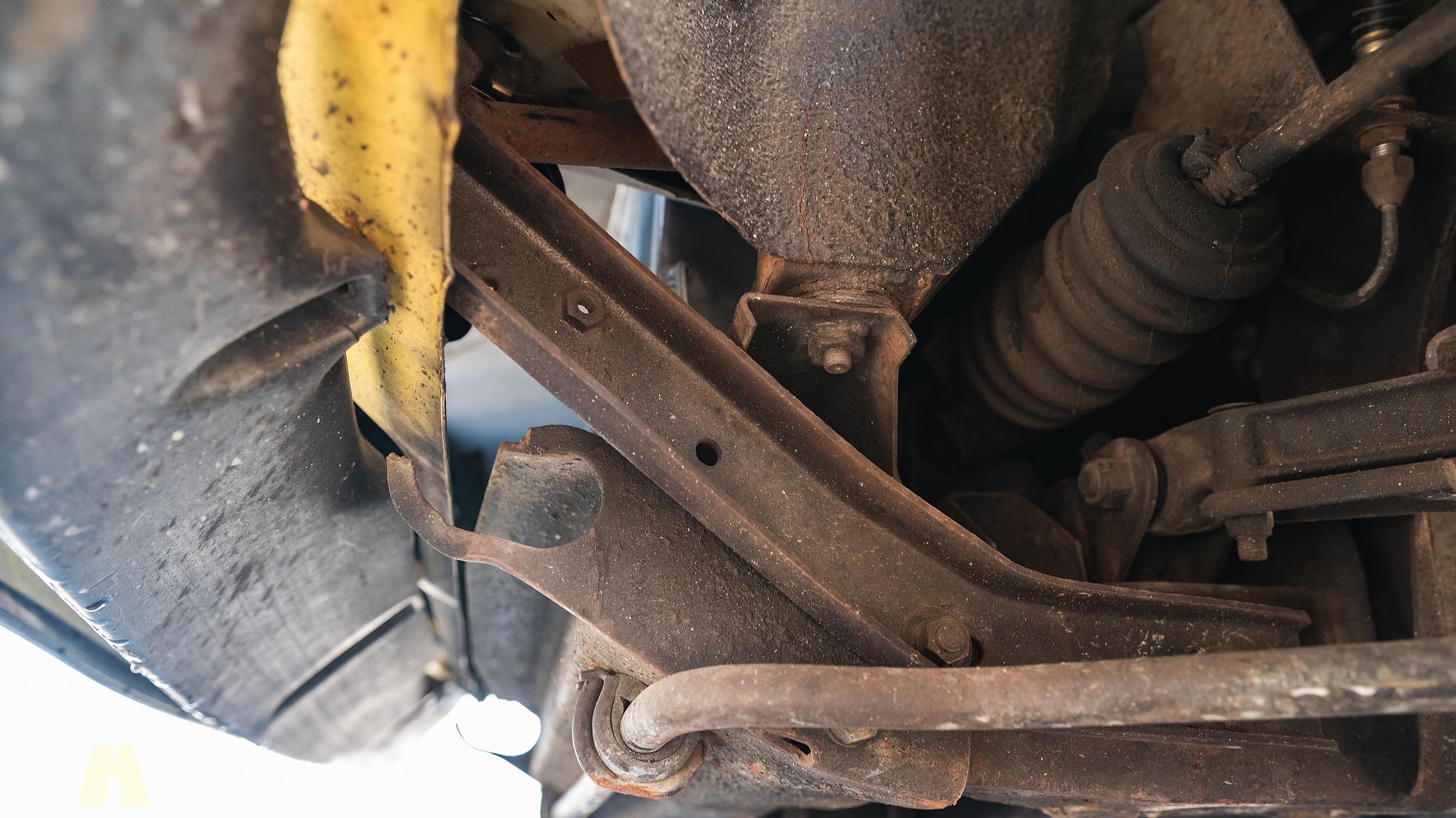 Image of 1974 Triumph TR6 (56) mechanics