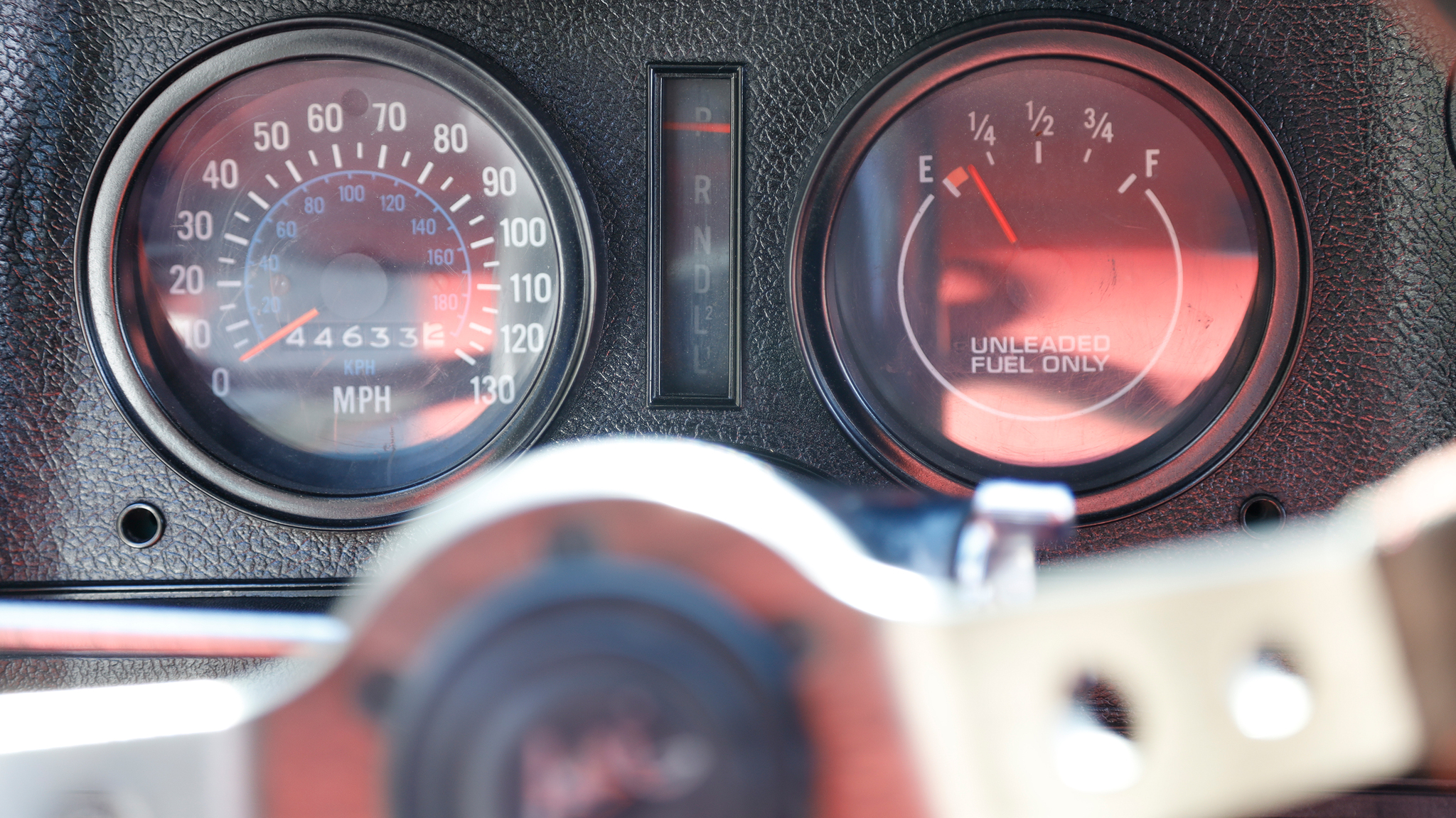 Interior image of 1975 Chevrolet Camaro 307 (9)