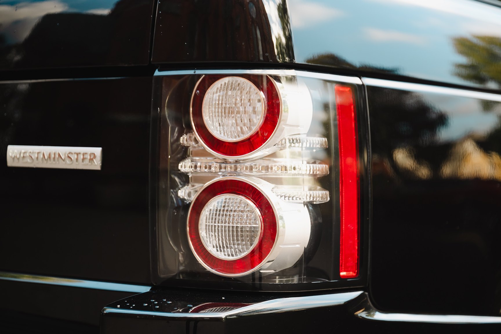 Exterior image of 2012 Range Rover 4.4 TDV8 Westminster 