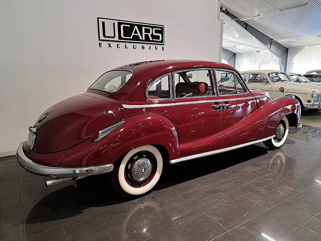 Exteriörbild på 1956 BMW 501/502 Barockängel (4)