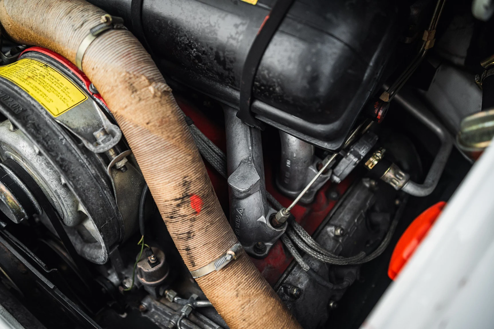 Image of 1983 Porsche 911 SC mechanics (16)