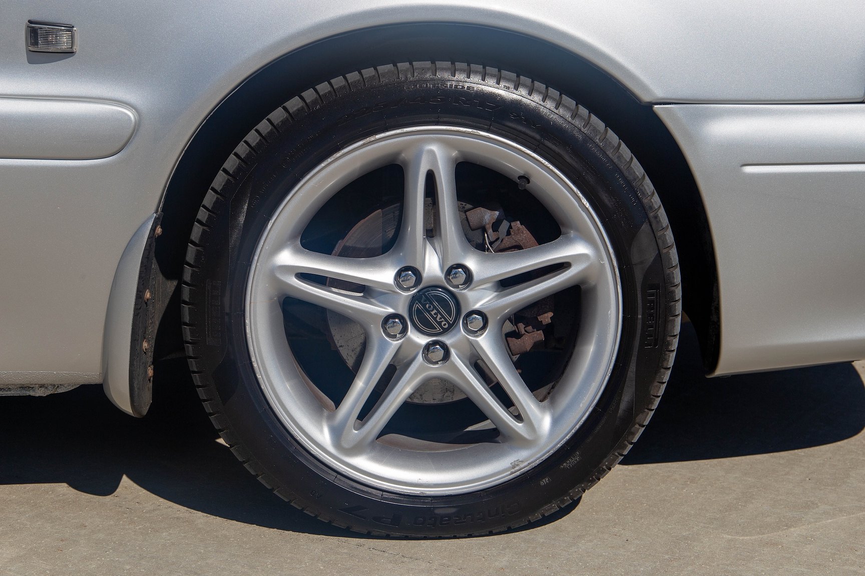 Exteriörbild på 1999 Volvo C70 2.5 T Manuell