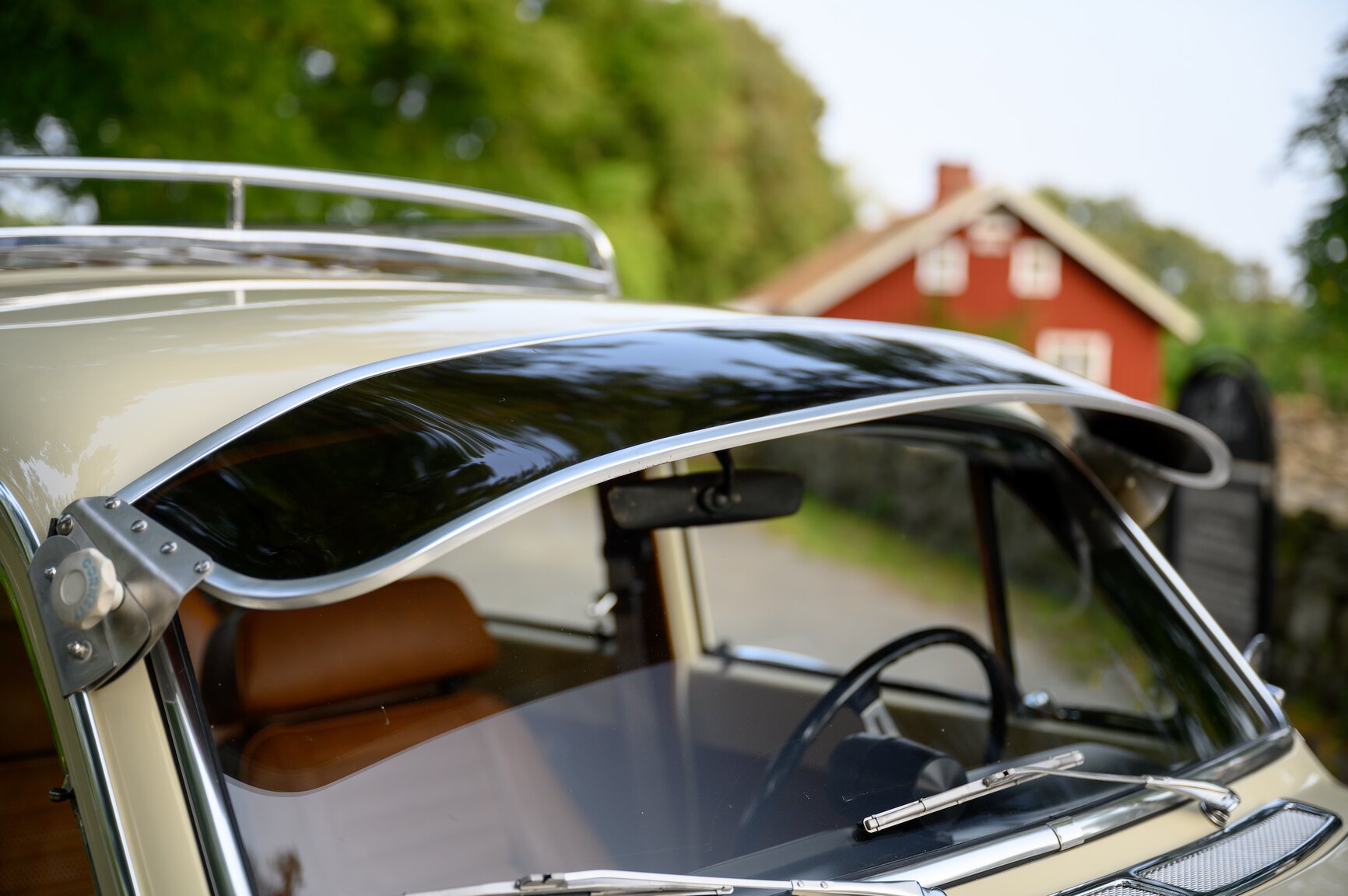 Exterior image of 1968 Amazon Herrgårdsvagn