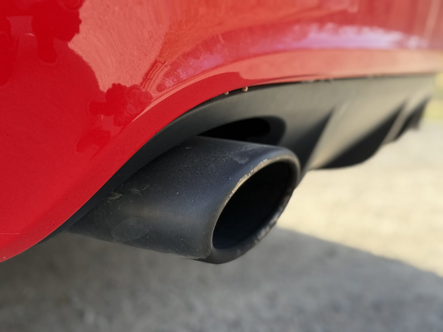 Exterior image of 2010 Audi RS6 Avant V10 Quattro