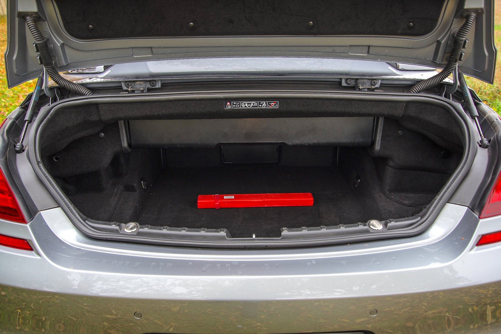 Interior image of 2014 BMW M6C